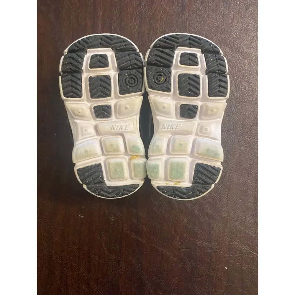 Nike‎ Toddler Girls Sneakers Black Pink White Size 3C Baby Shoes Playground - Picture 5 of 8